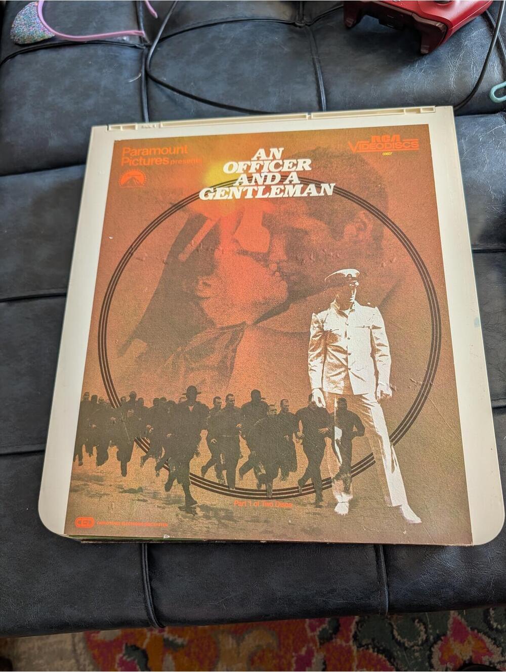 An Officer and a Gentleman Original Motion Picture - RCA VideoDisc \ CED